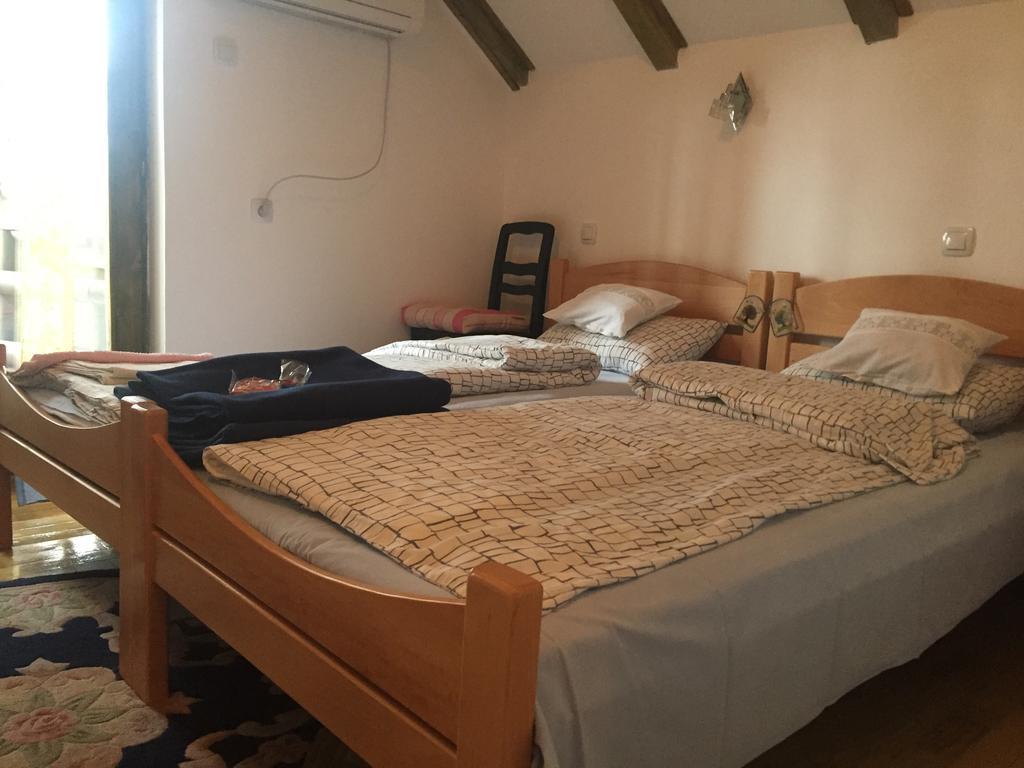Guesthouse Bajka Vinci المظهر الخارجي الصورة
